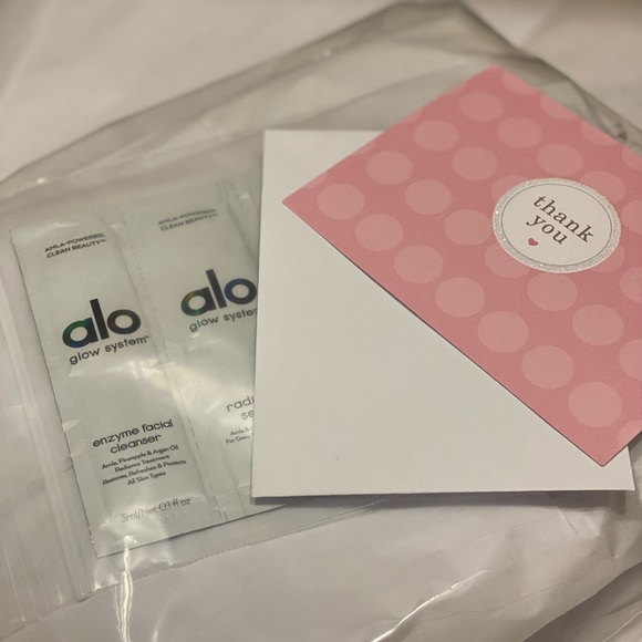 Meet Your Posher - Picture 5 of 10